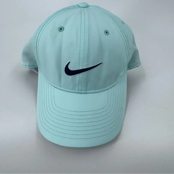 Nike Black and Green Legacy 91 flight weight Hat with Iconic Swoosh - Picture 1 of 6